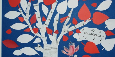 Powiększ grafikę: dekoracja wykonana przez dzieci z okazji 11 listopada okazji przedstawiająca drzewo z biało - czerwonymi liśćmi